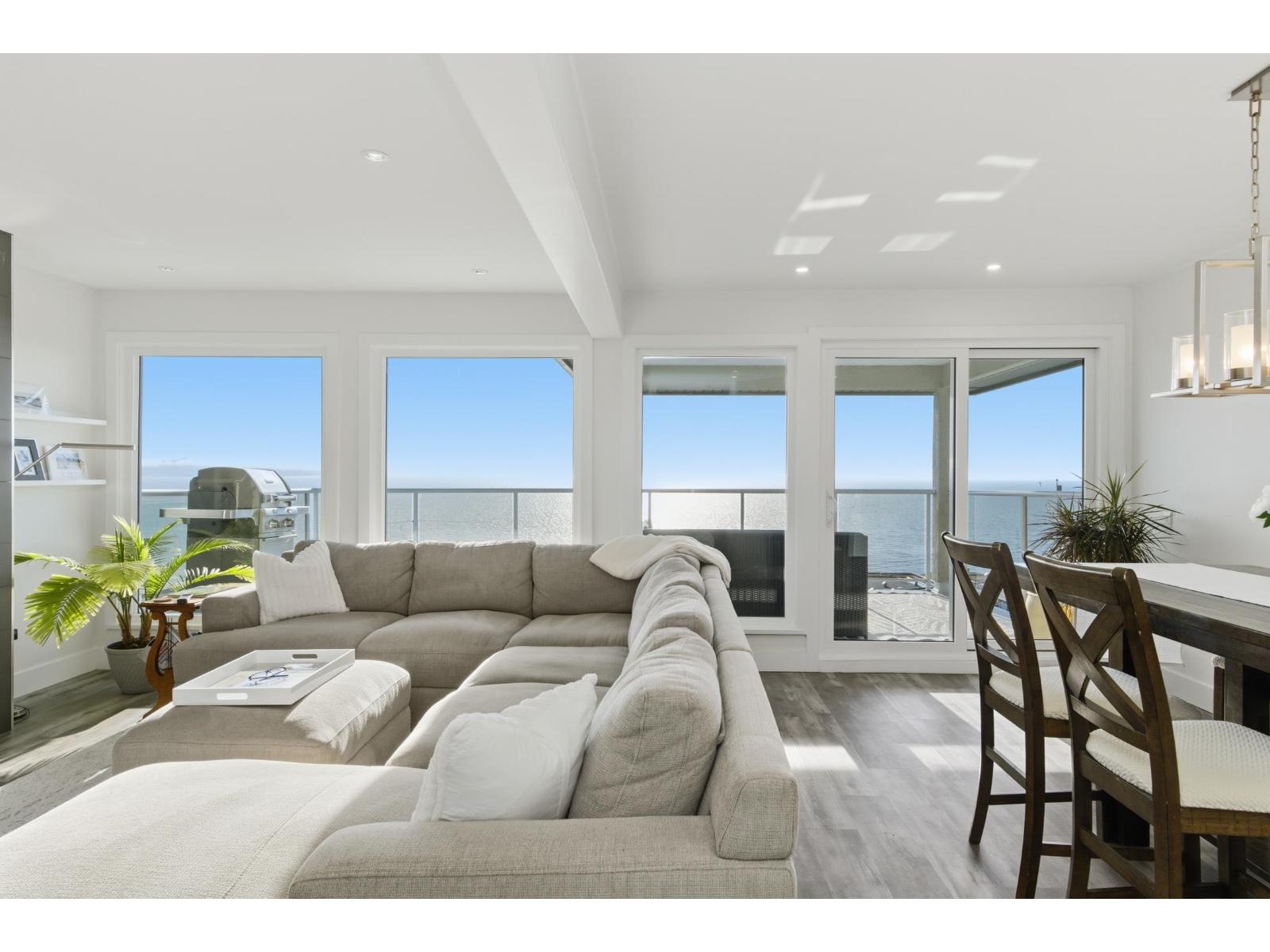 15373 VICTORIA AVENUE