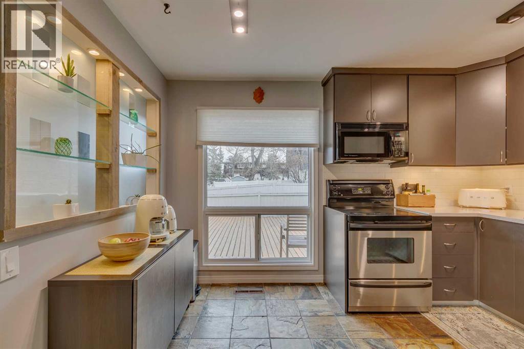 25 Brae Glen Court SW