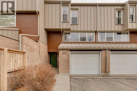 25 Brae Glen Court SW Calgary AB T2W1B6