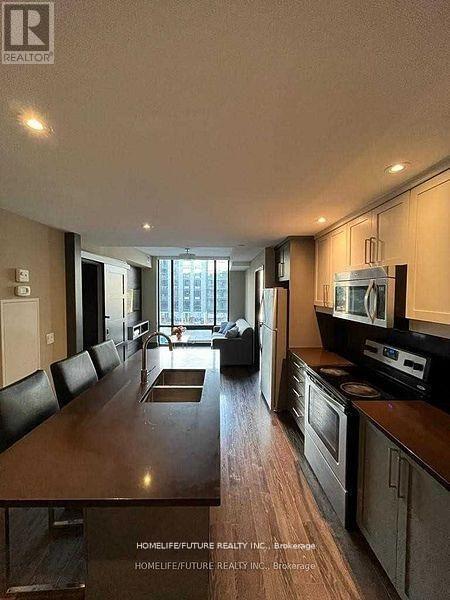 C523 - 330 PHILLIP STREET