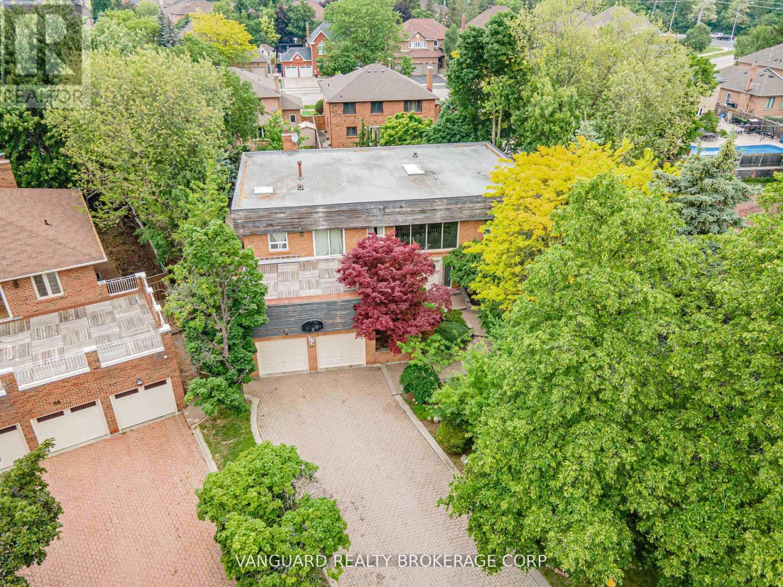 40 COLTON CRESCENT N