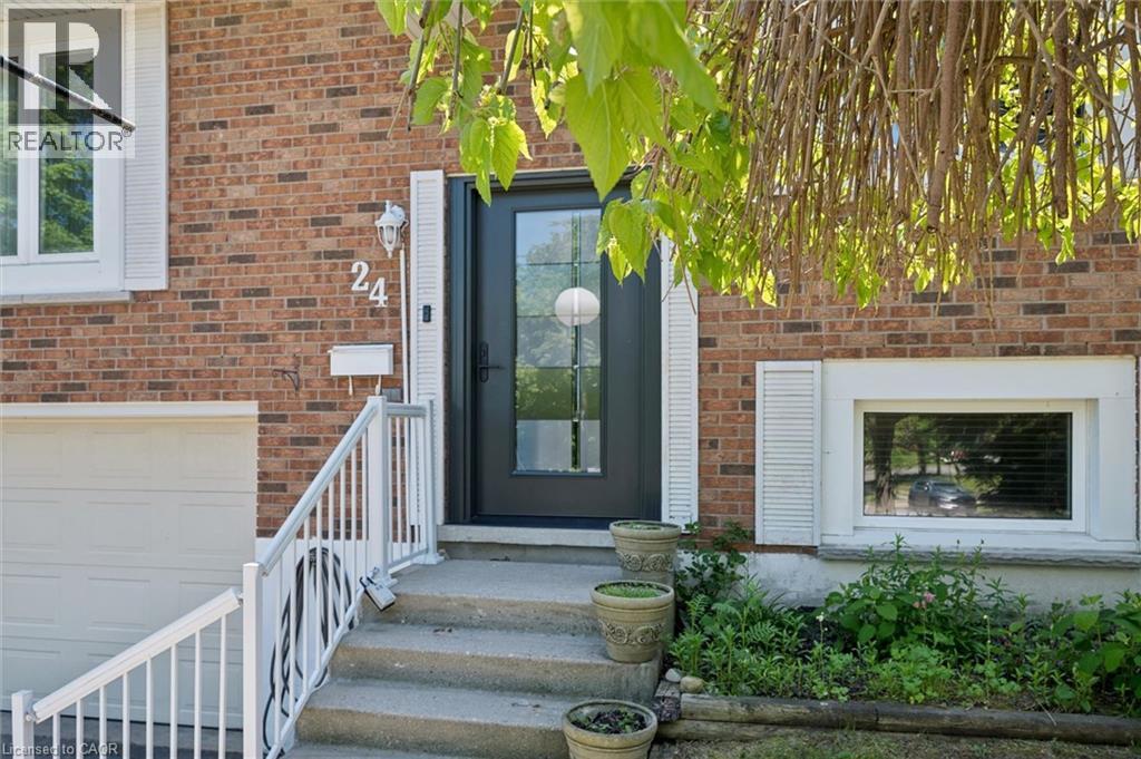 24 DEVONGLEN Court