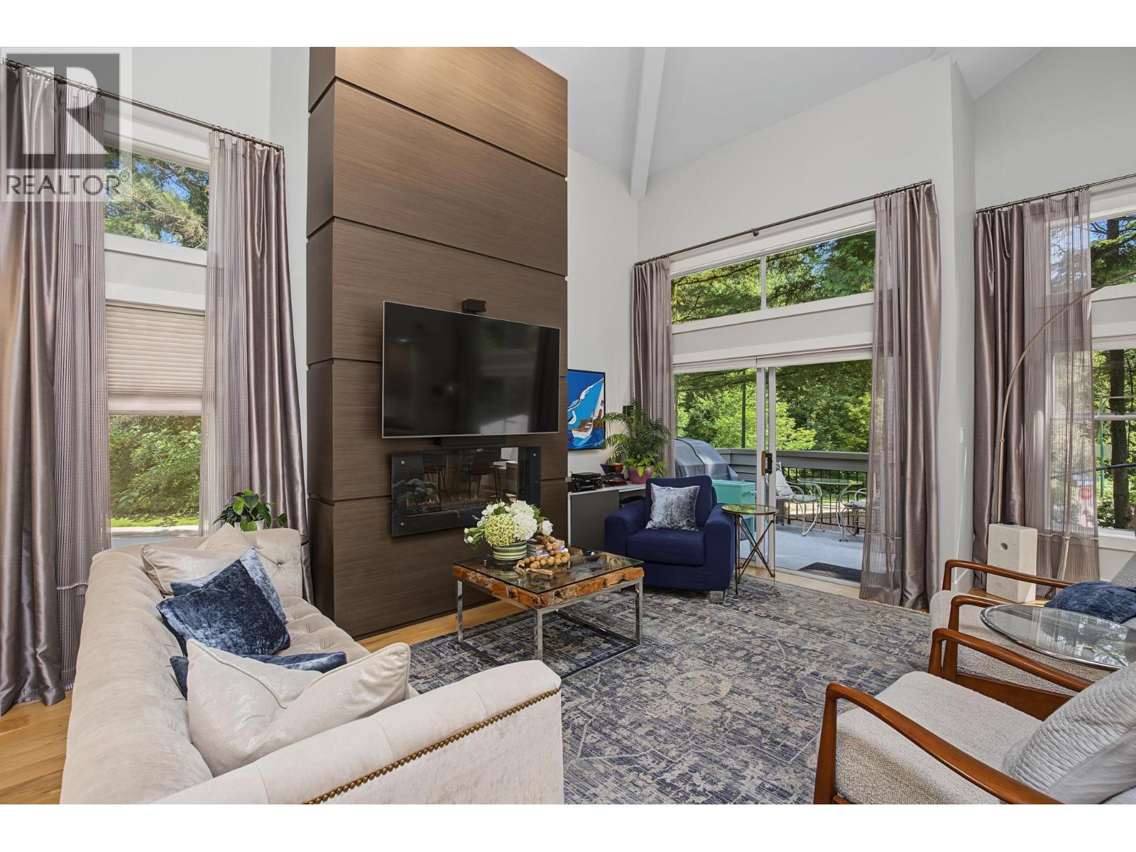 20 1900 INDIAN RIVER CRESCENT