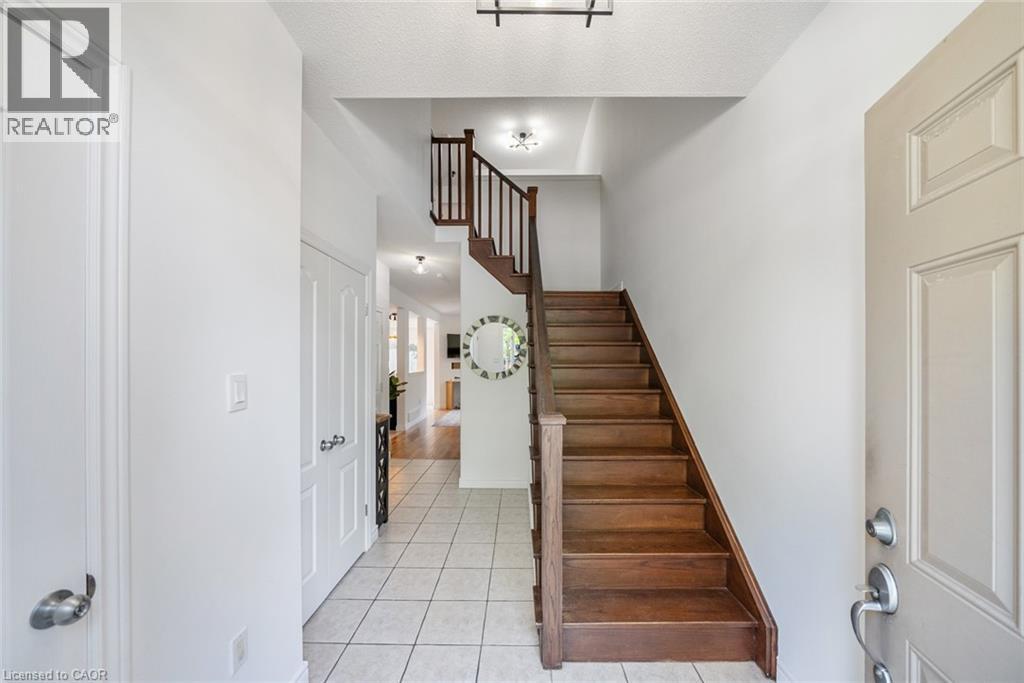 10 LIDDYCOAT Lane Unit# 4