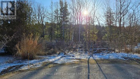 121 ONANDAGO PLACE E Huron-Kinloss ON N0G2R0