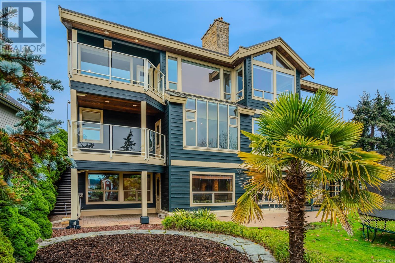 3279 Shearwater Dr