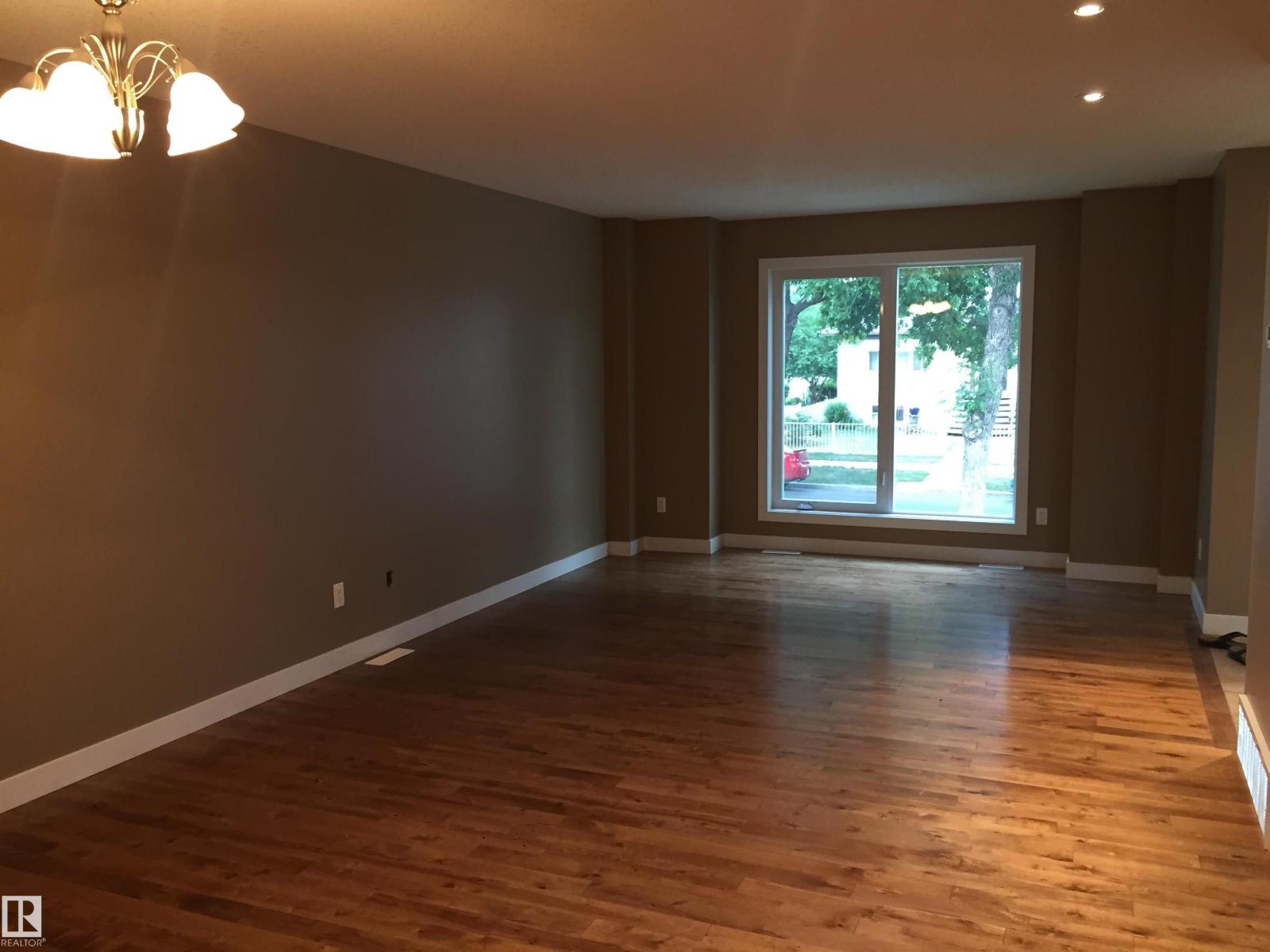 12224 88 ST NW NW
