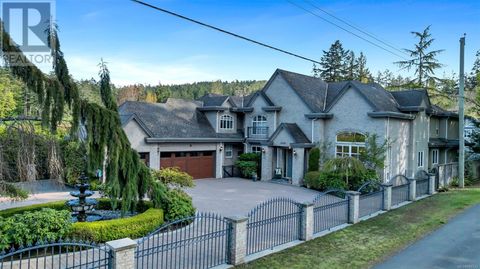 4668 Cordova Bay Rd Saanich BC V8X3V7
