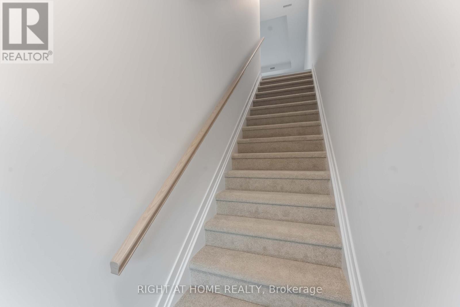 213 - 20F MAIZE STREET