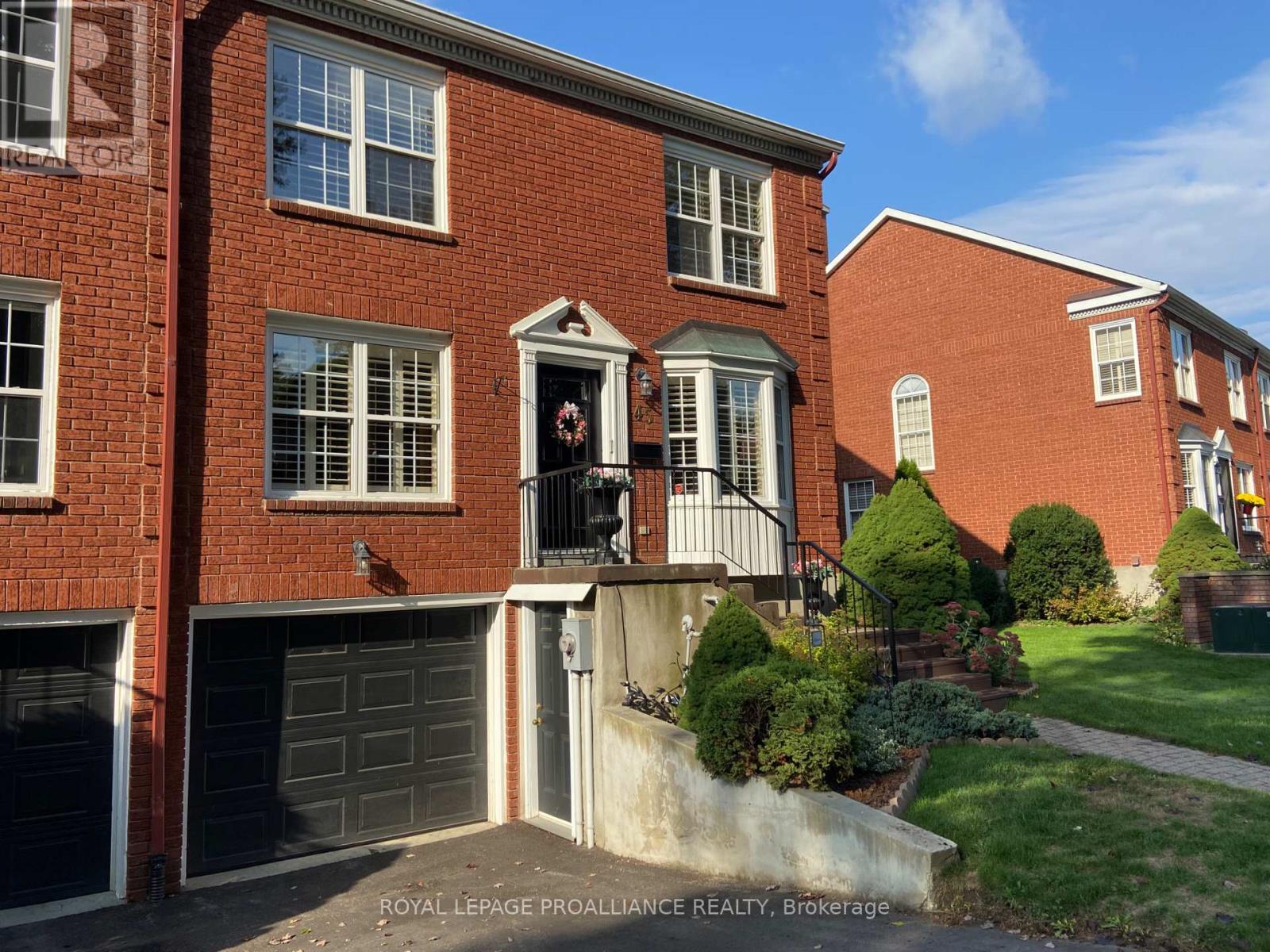 45 COUNTRY CLUB PLACE