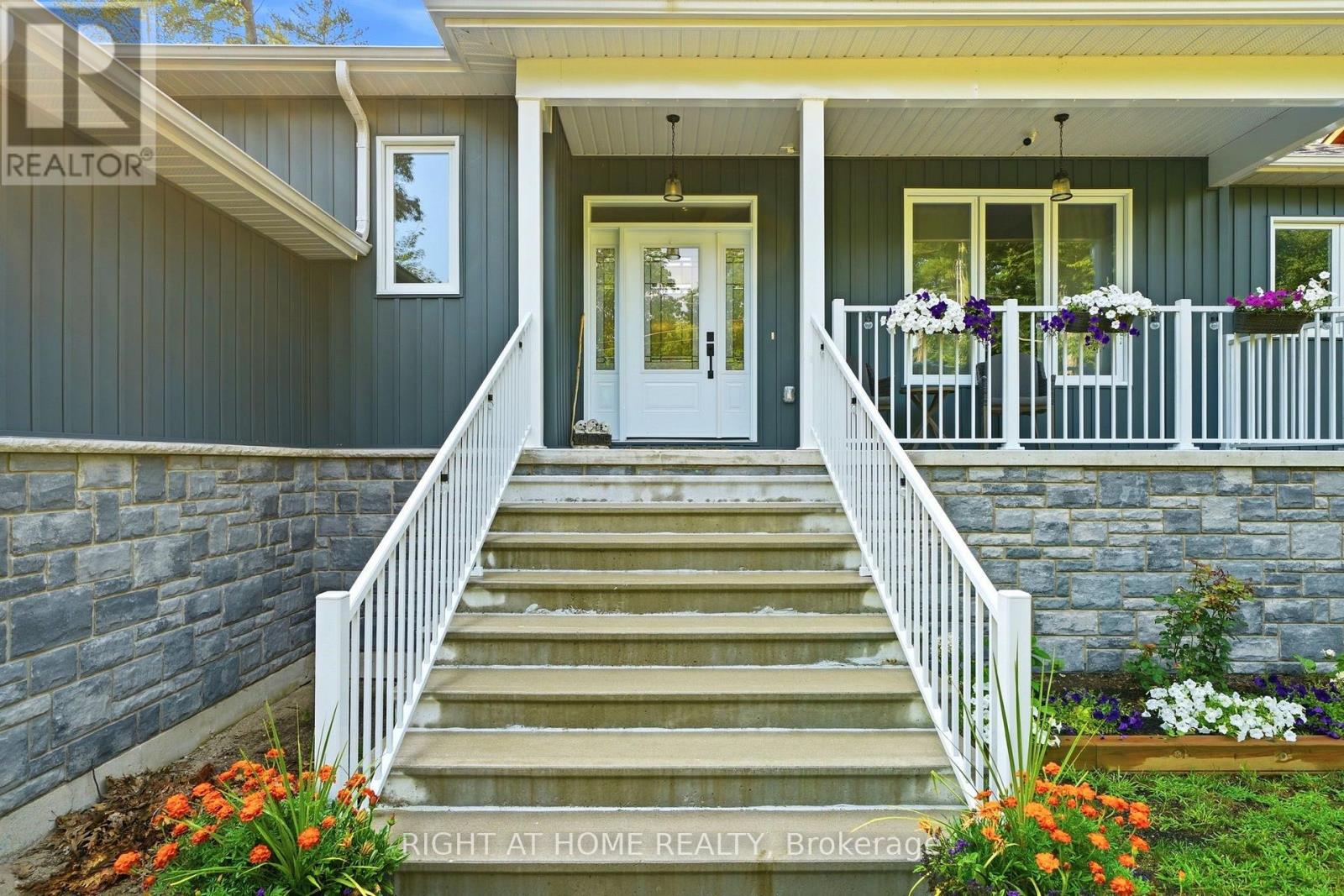 48 NICOLE BOULEVARD