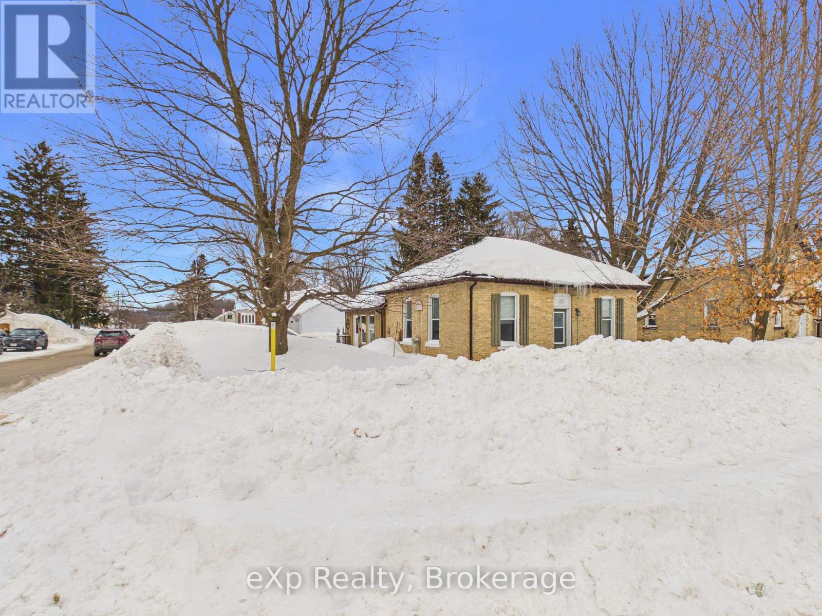 110 AMELIA ST. STREET