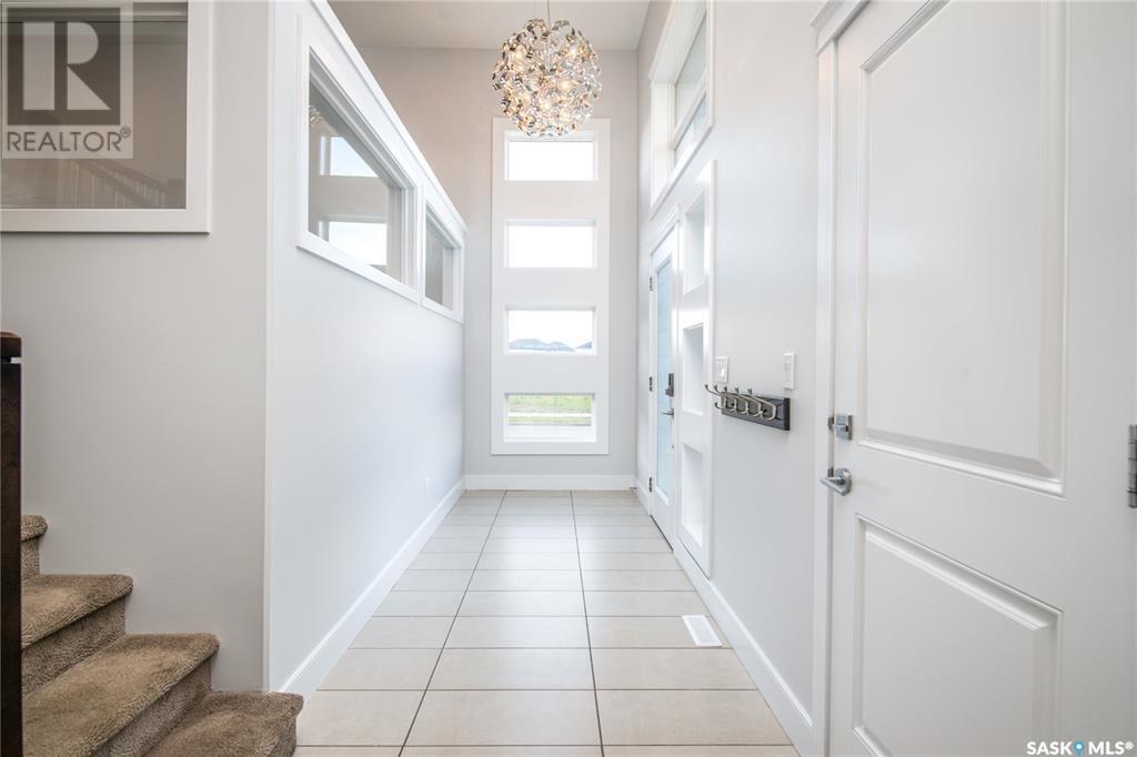 303 Gillies CRESCENT