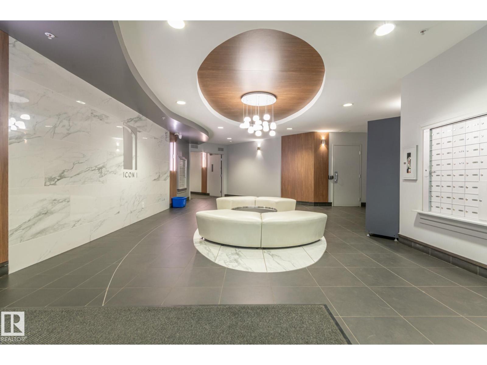 #904 10136 104 ST NW