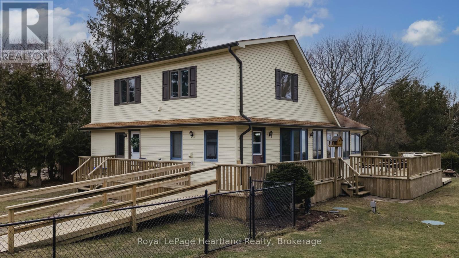 75587 ELLIOT STREET N