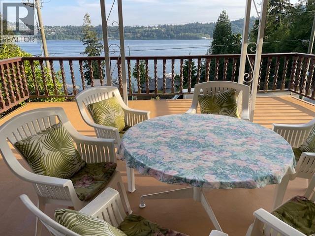 3772 DOLLARTON HIGHWAY