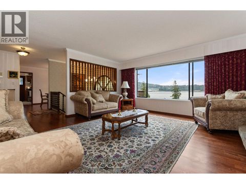 3772 DOLLARTON HIGHWAY North Vancouver BC V7G1A2