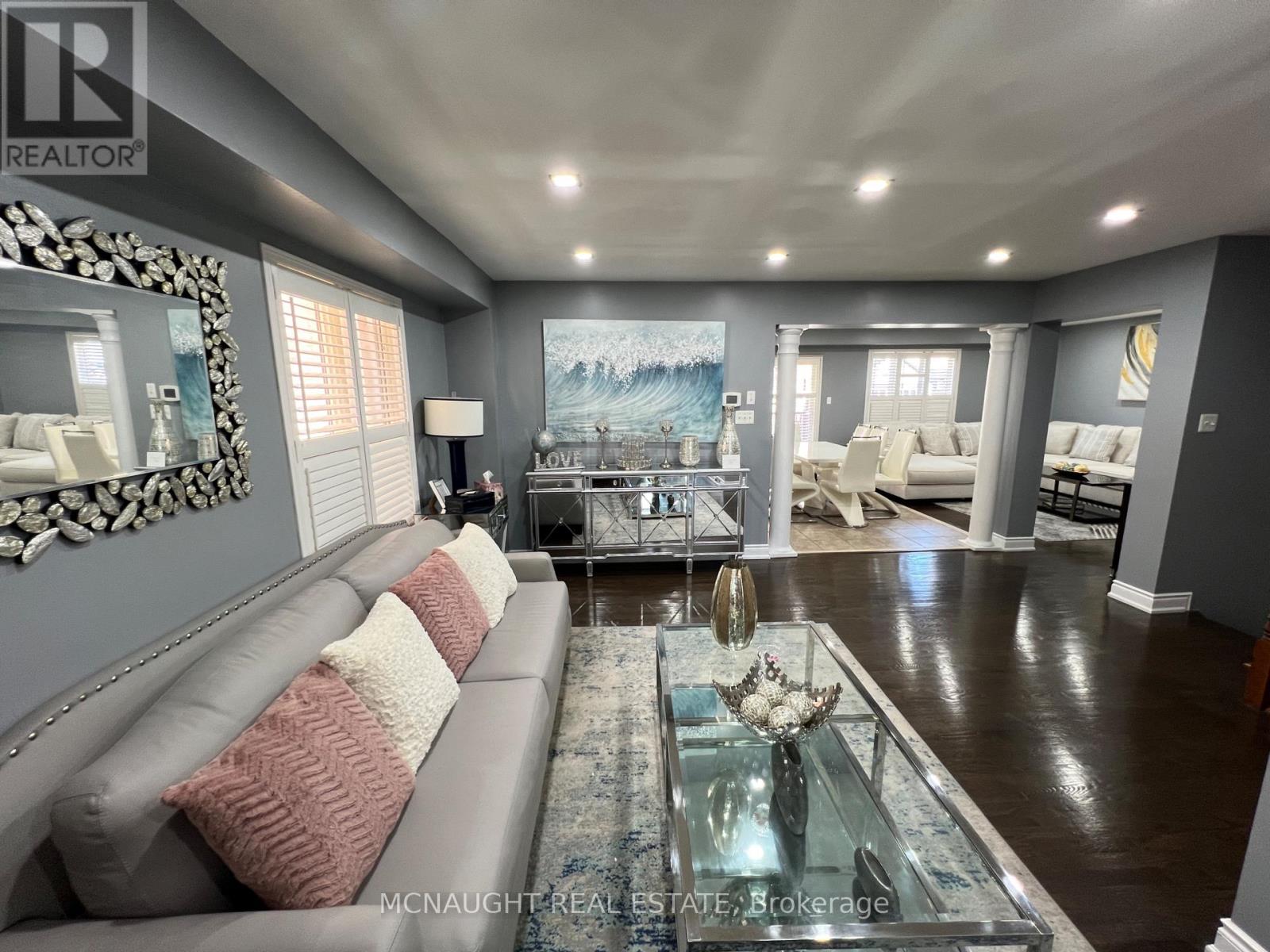 117 CROWN VICTORIA DRIVE