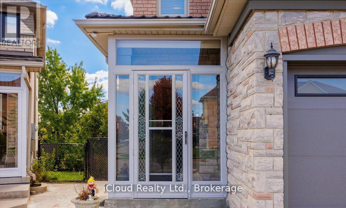 36 PACIFIC WIND CRESCENT
