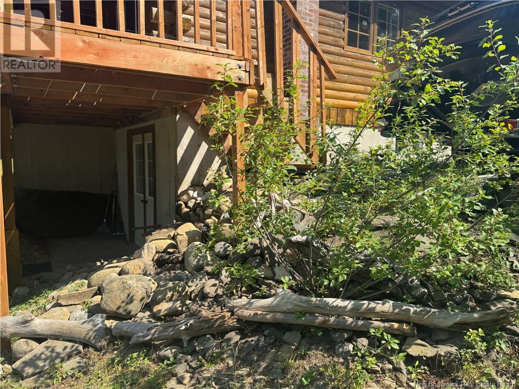 56 Lakeview Lane