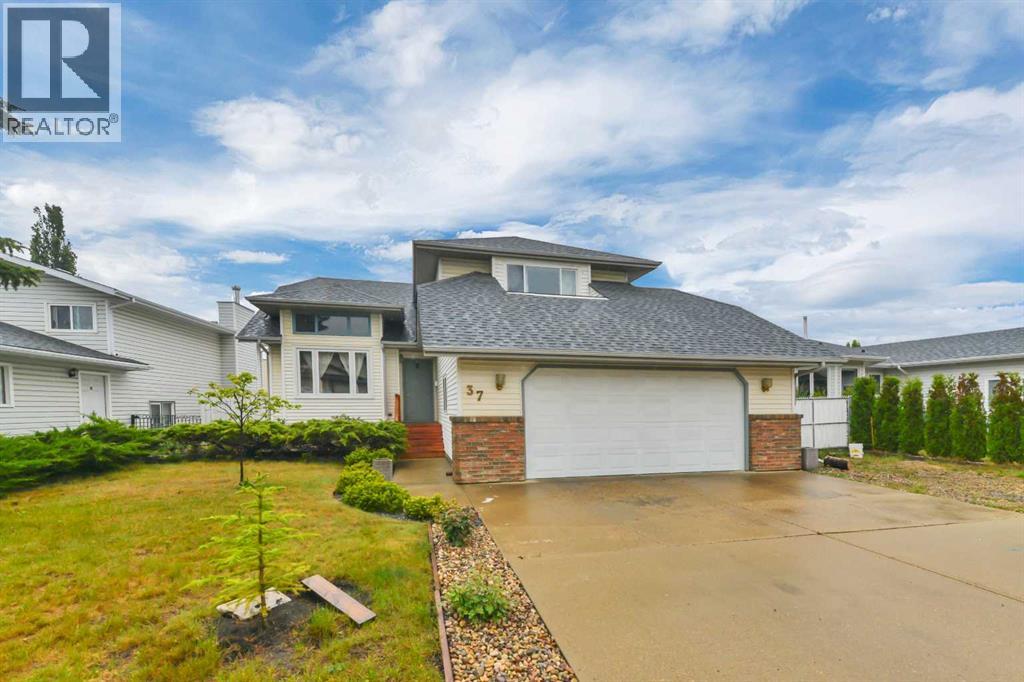 37 Denovan Crescent