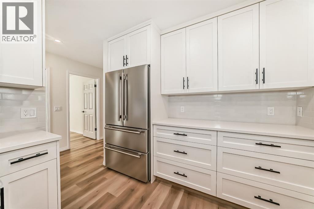 126 Hawkstone Manor NW