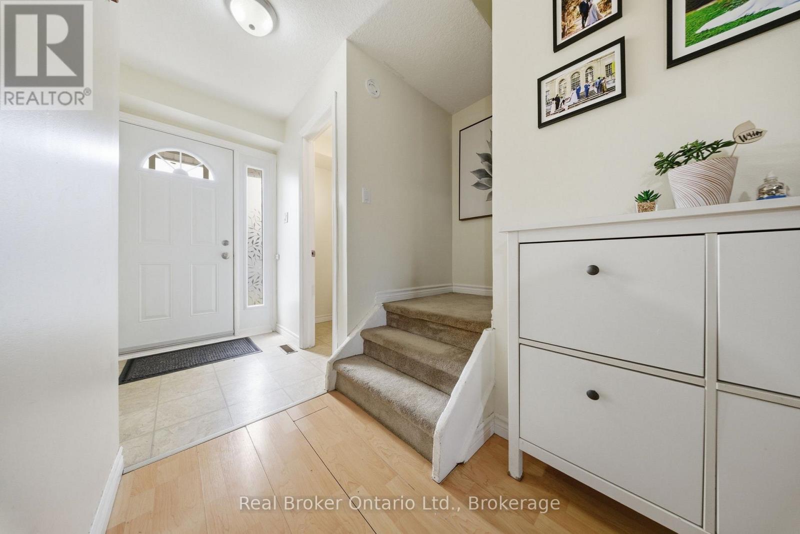 41 - 32 MOWAT BOULEVARD