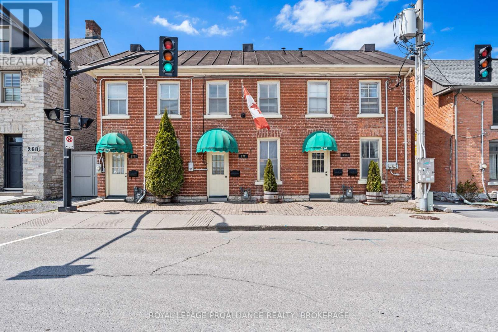 270 WELLINGTON STREET