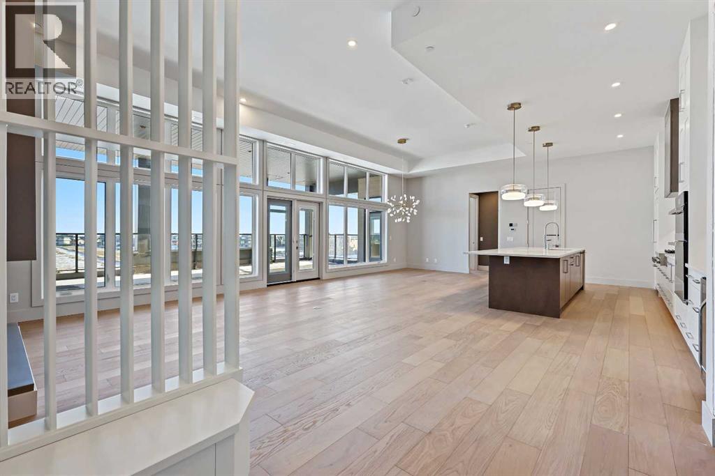 302, 140 Marina Cove SE