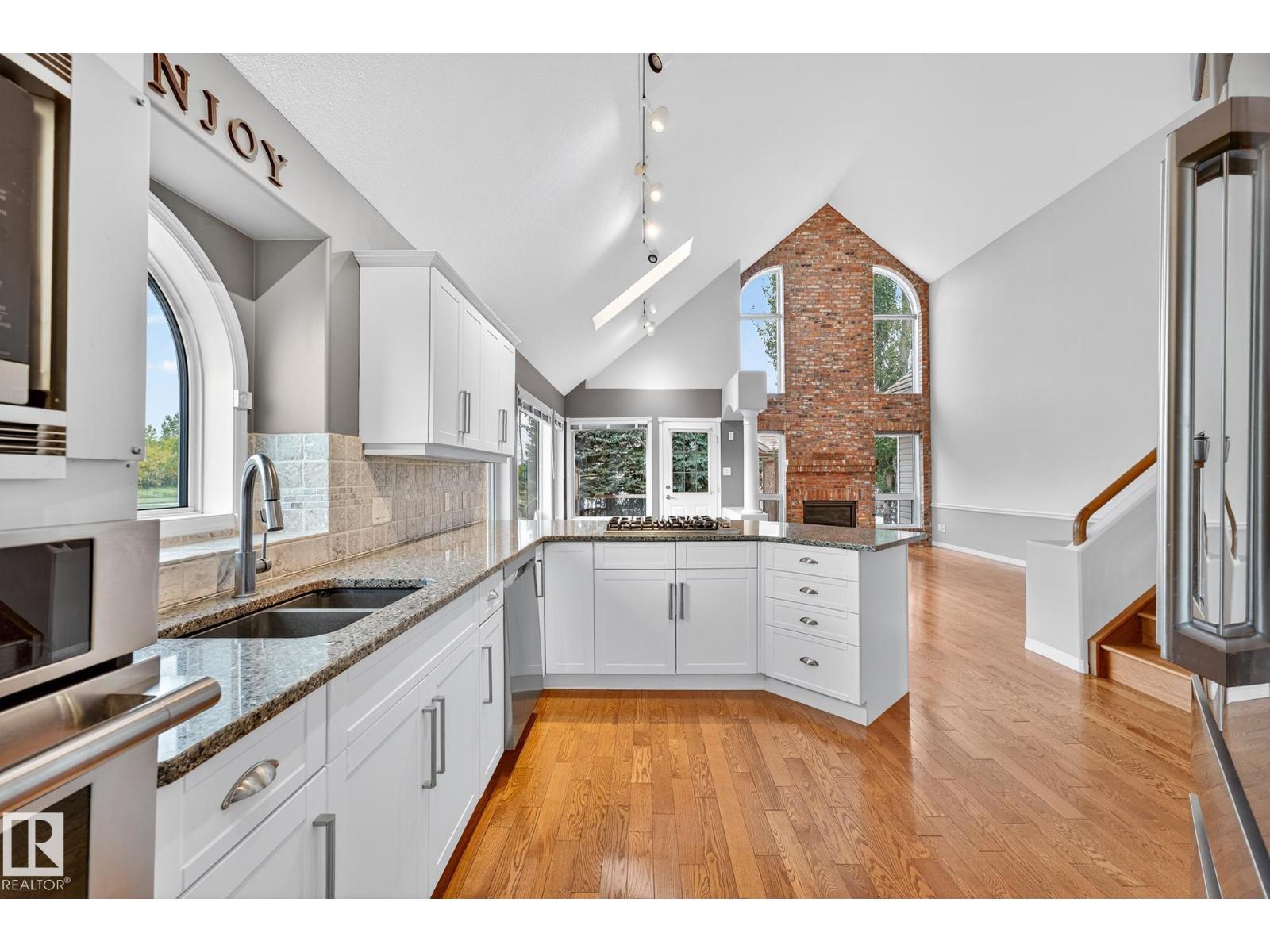 1085 CARTER CREST RD NW