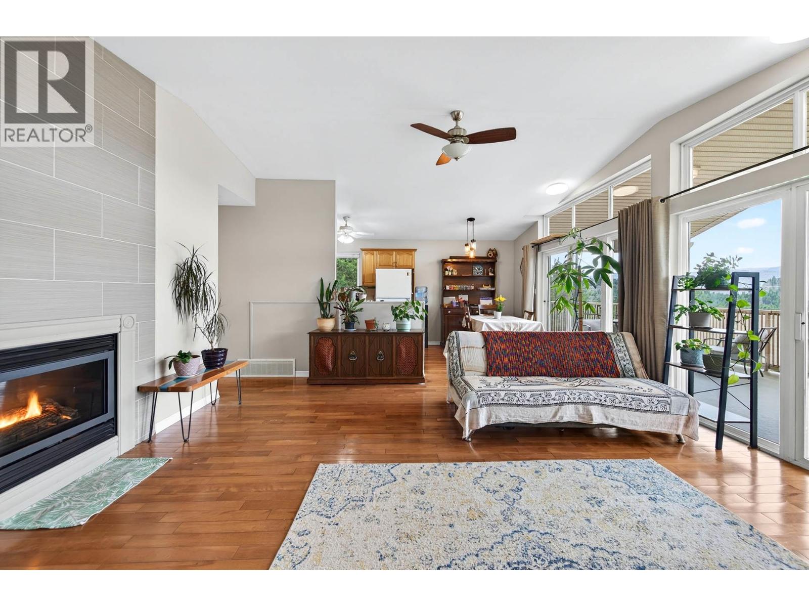 1008 VISTA POINT Road