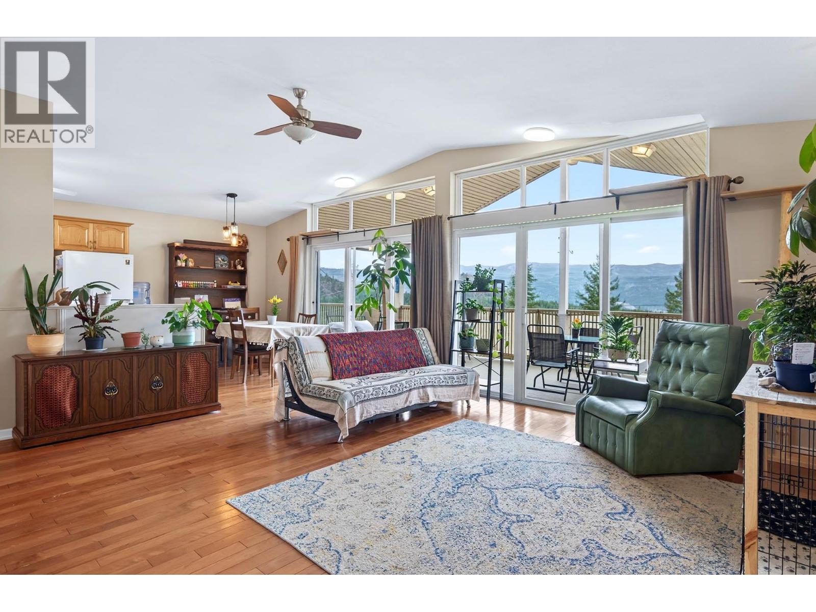 1008 VISTA POINT Road