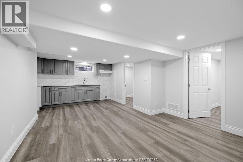 1226 DUFFERIN Unit# LOWER