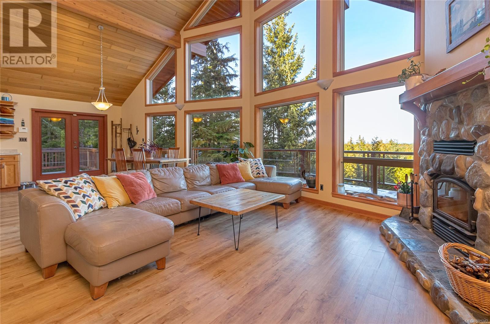 1556 Meadowood Way