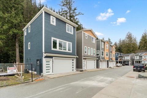 17 750 HOT SPRINGS ROAD|Harrison Hot Springs Harrison Hot Springs BC V0M1K0