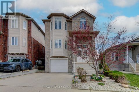 32 LENA CRESCENT Cambridge ON N1R8P4