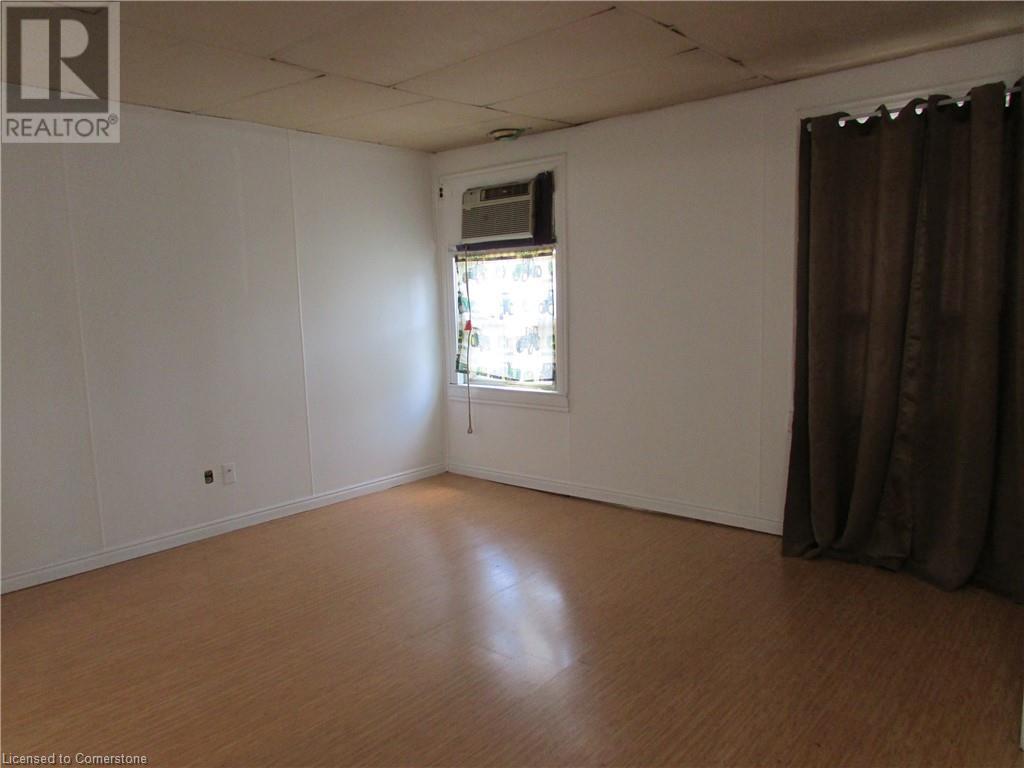 35 STAPLETON Avenue