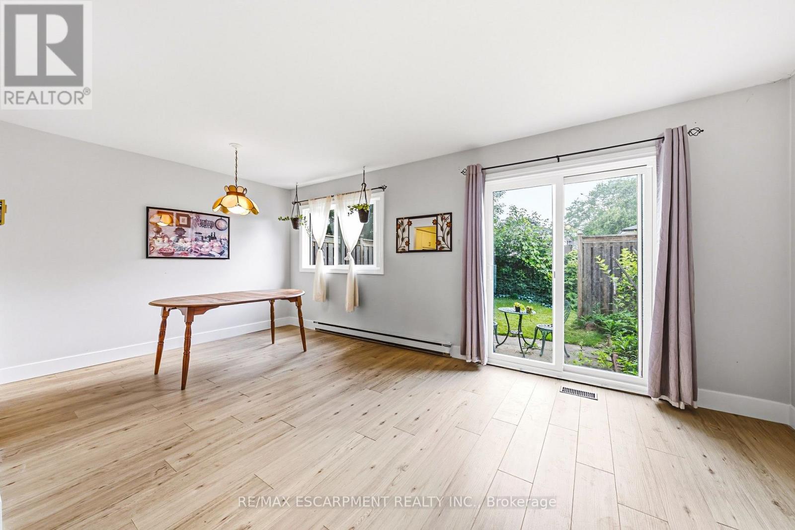 14 - 564 SHERATON ROAD