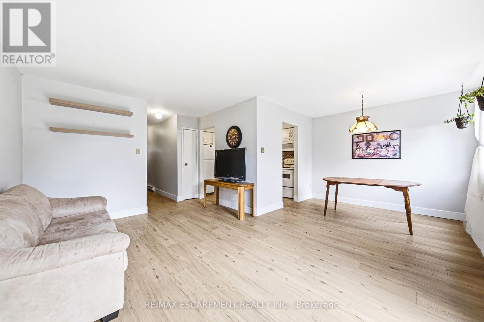 14 - 564 SHERATON ROAD