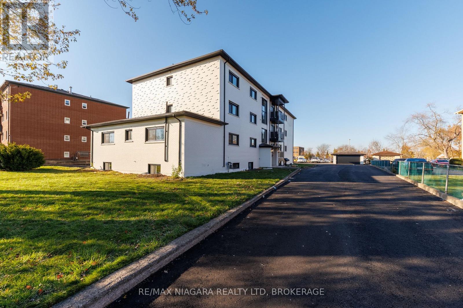 UNIT 12 - 141 PLYMOUTH ROAD