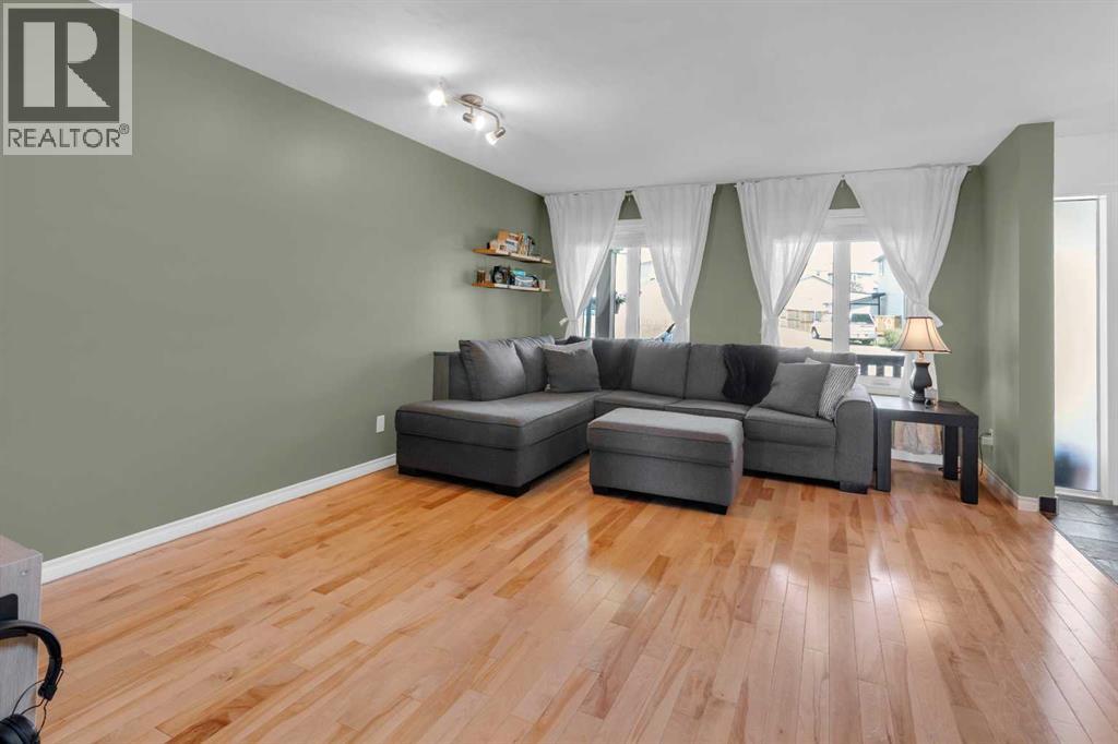 111 Arbour Meadows Close NW