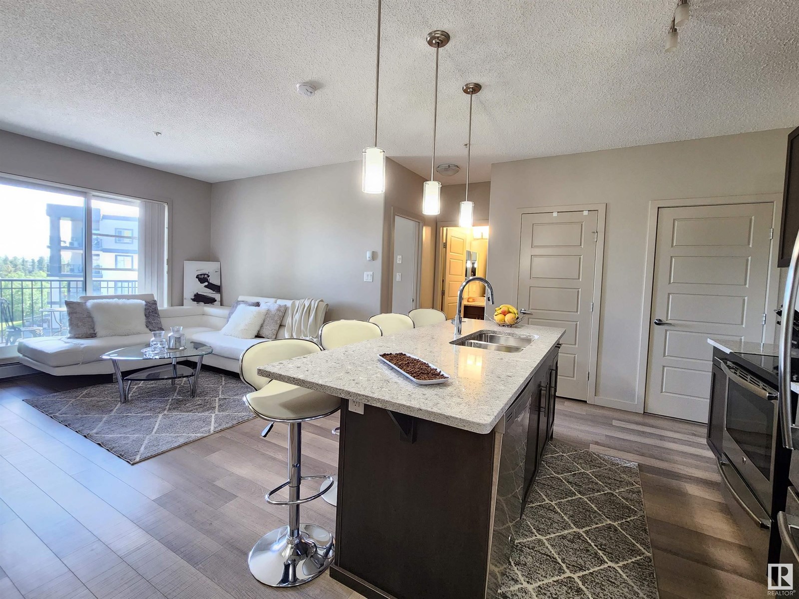 #304 1144 ADAMSON DR SW