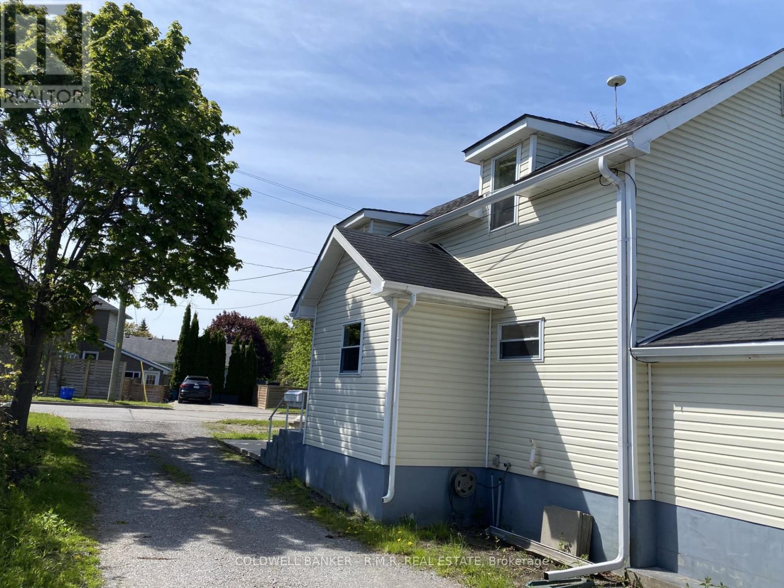 A - 348 UNIVERSITY AVENUE W