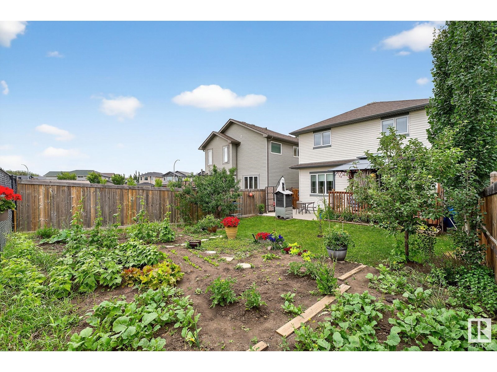 13819 165 AV NW