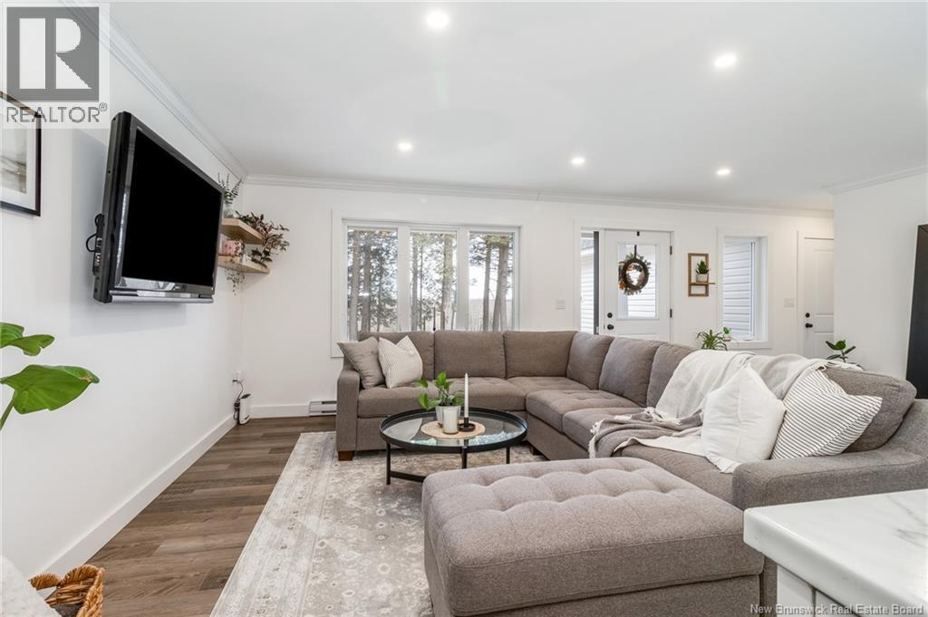 208 Crocks Point Road