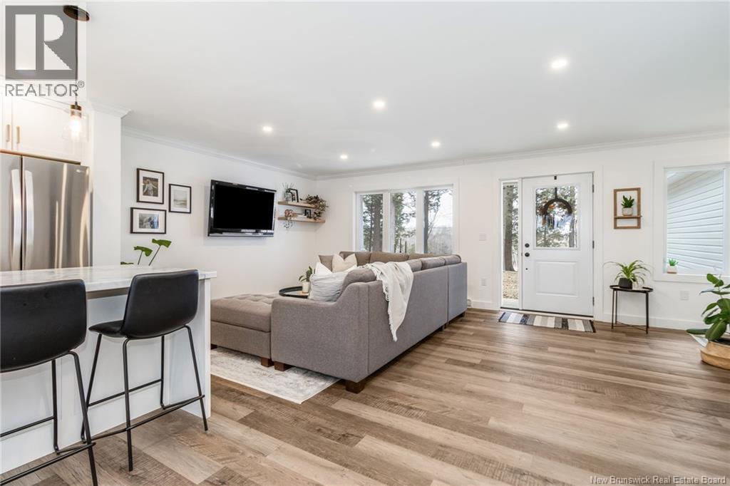 208 Crocks Point Road