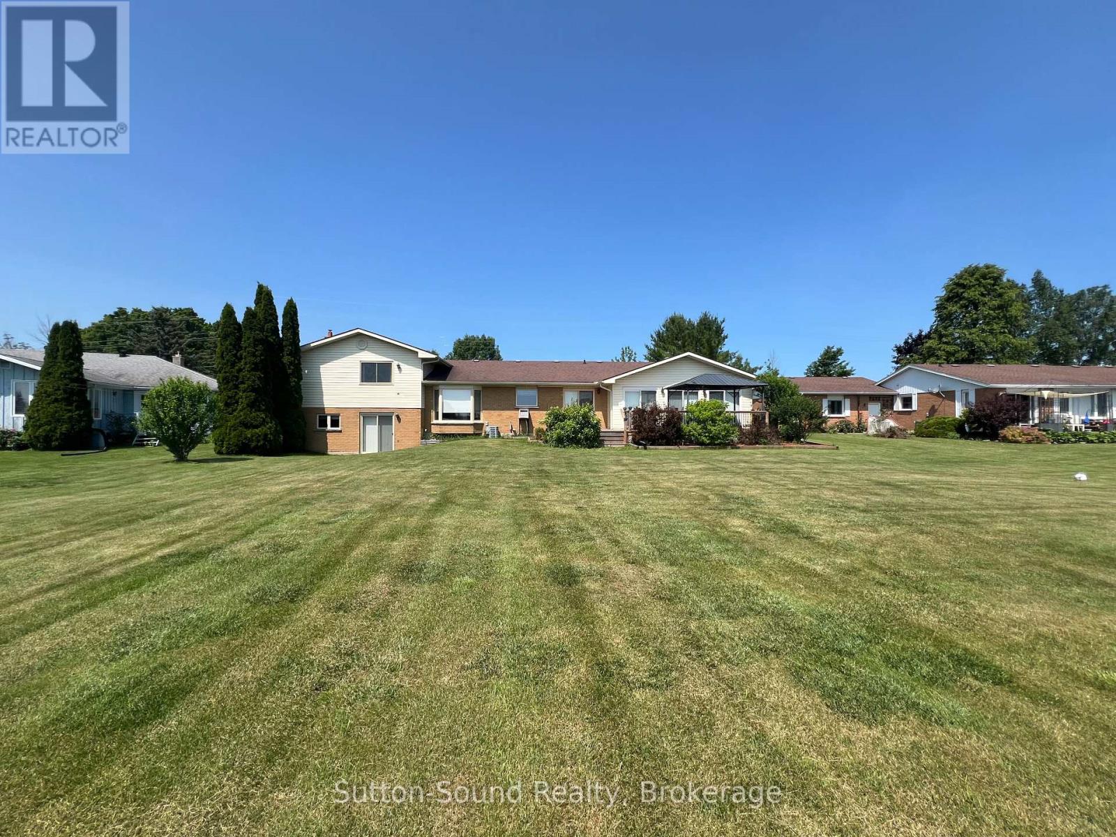 178463 GREY RD 17 ROAD
