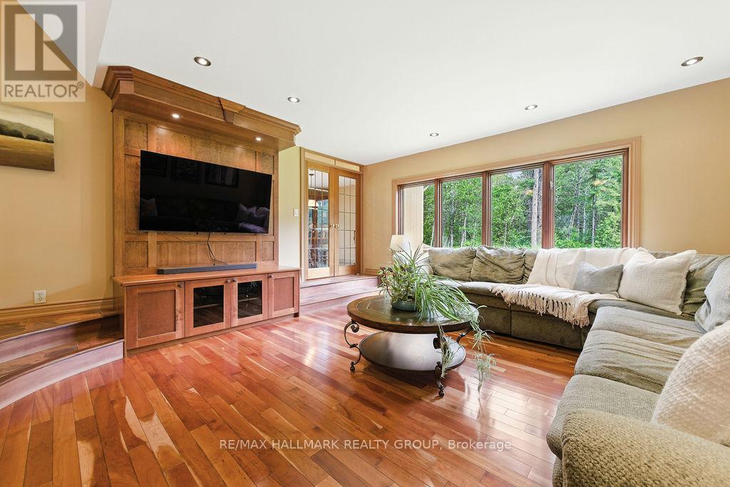 206 DEERWOOD DRIVE