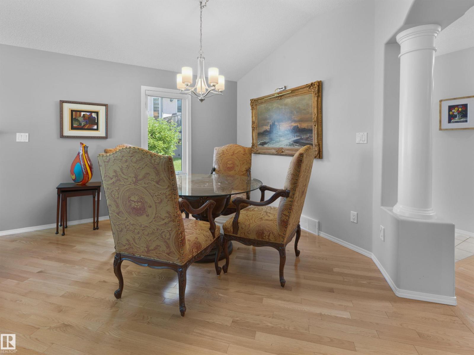 #124 215 BLACKBURN DR E SW