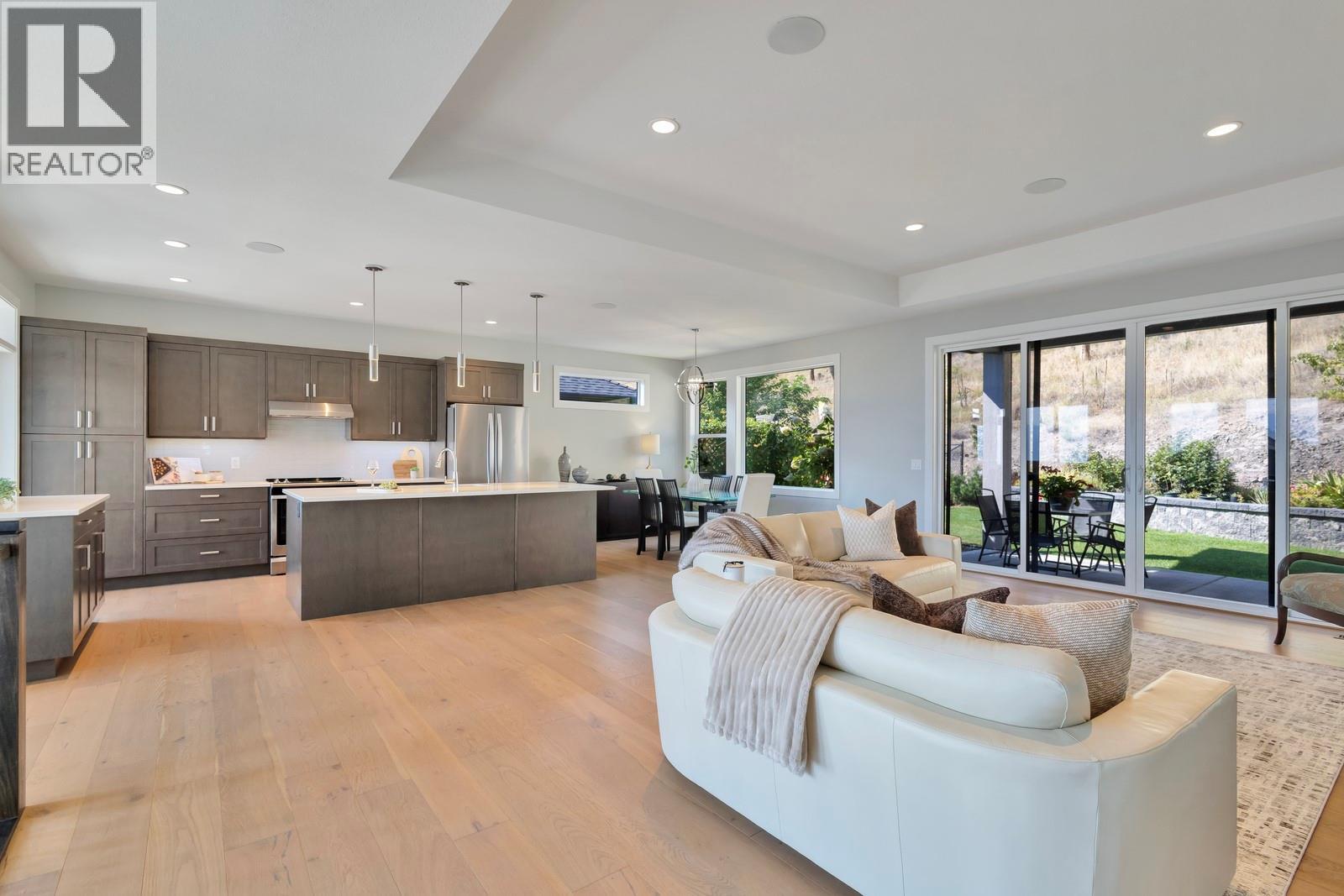 2594 Crown Crest Drive